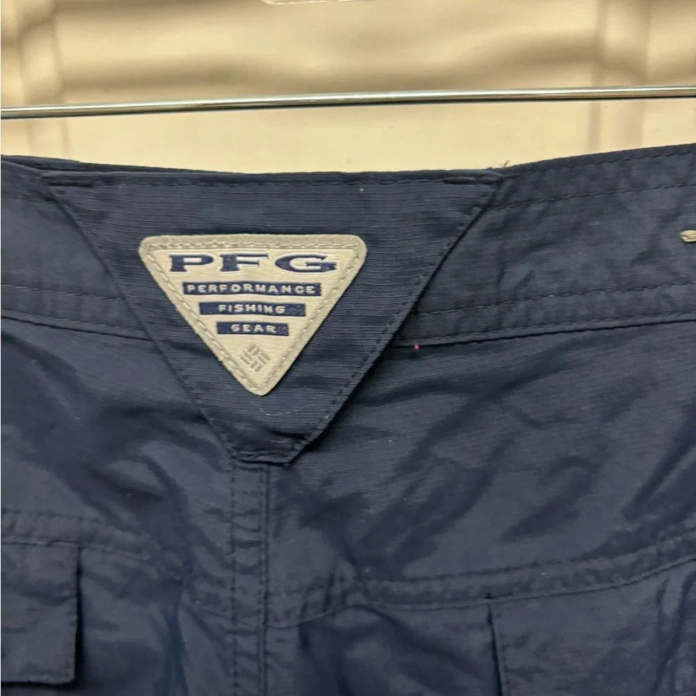 Columbia PFG shorts‎